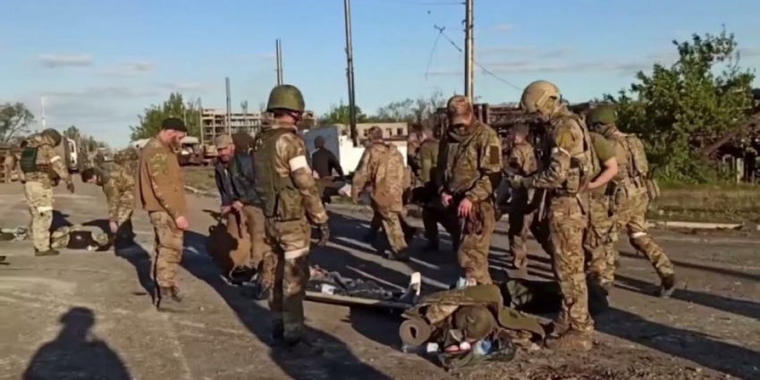 Информационная битва вокруг сдачи полка «Азов»