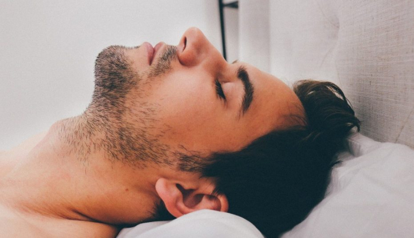 Эксперт назвала продукты, которые могут вызывать храп