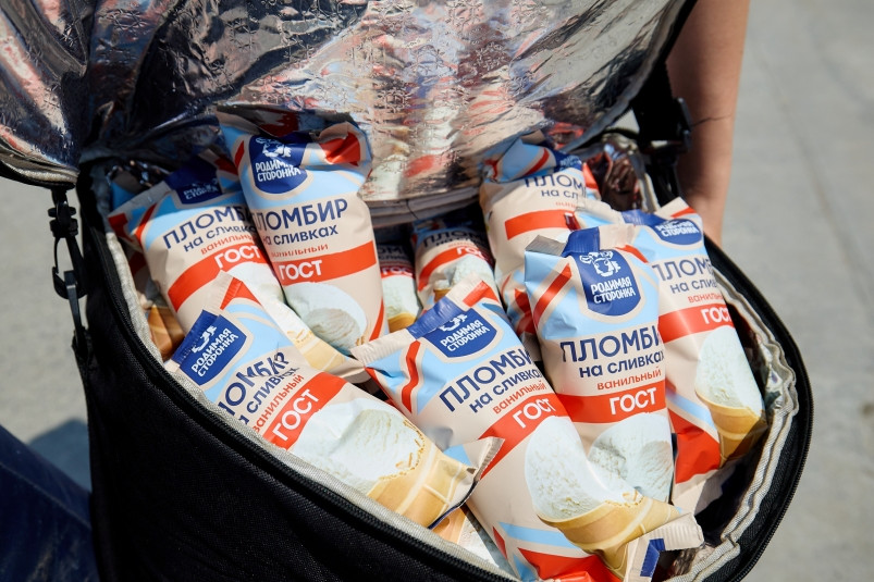 “Родимая сторонка” раздала на День Владивостока 2000 порций пломбира