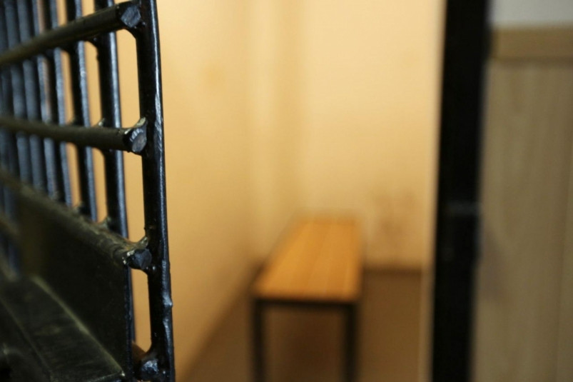 Похищения, взрывы, убийства и хранение боеприпасов — в суд Приморья передали дело на матерого киллера