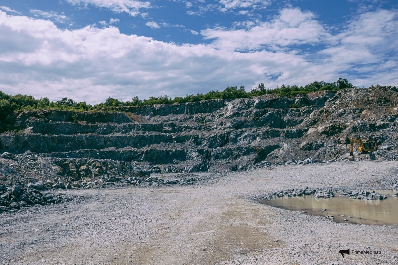 Взрывная обстановка отмечается в поселке Ключевой вблизи горного карьера