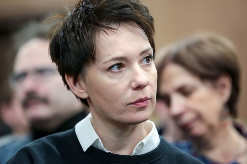 «Он не по своей воле поехал в Мариуполь». Покинувшая Россию Хаматова проговорилась о Миронове