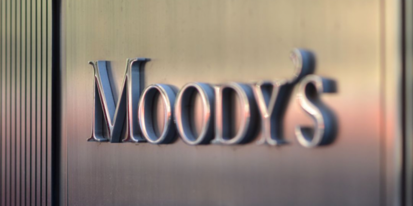 Агенство Moody’s понизило кредитный прогноз по Великобритании до «негативного»