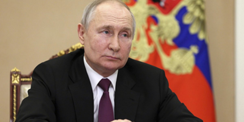 Хазин назвал всех врагов России, которые хотят сместить Путина, захватить власть и отдать страну США