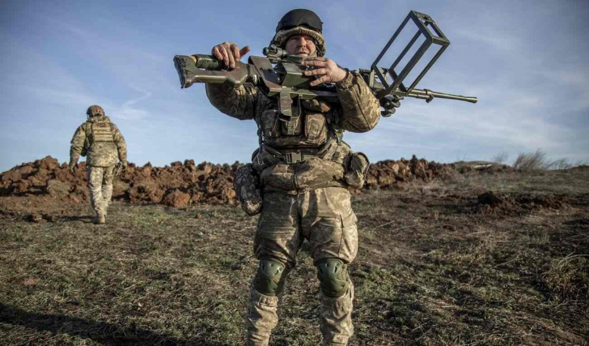 Ситуація біля Бахмута: ЗСУ повільно, але впевнено оточують місто