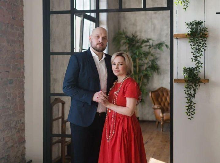 Молодой муж Татьяны Булановой оказался не готов жить на два города