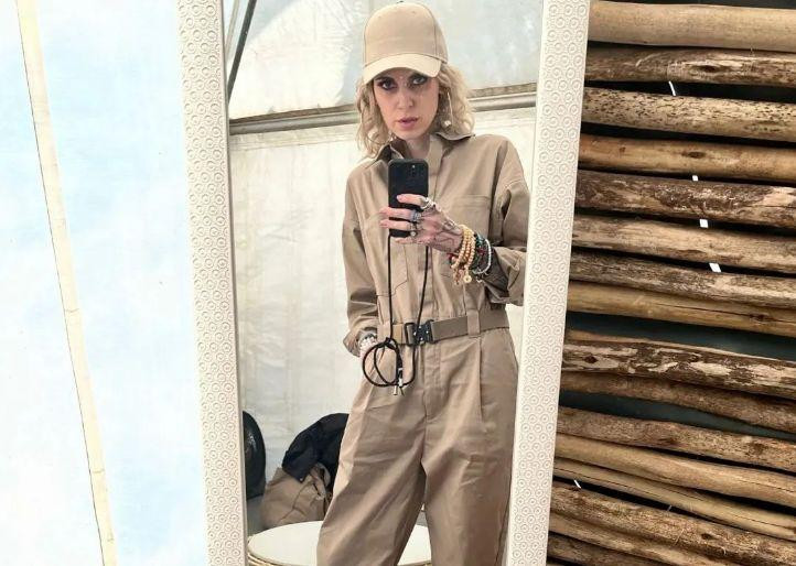 Участница «Битвы экстрасенсов» Джебисашвили довела Топольницкую до слез в «Звездах в Африке»