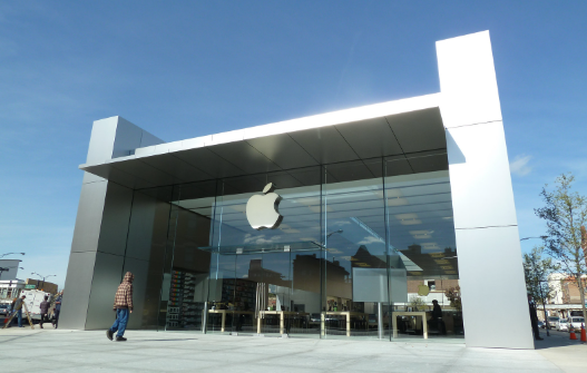 iPhone SE тоже переведут на разъем USB Type-C