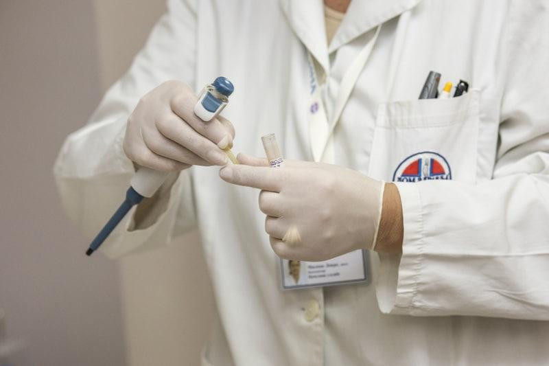 Гастроэнтеролог Лебедева рассказала, как по ногтям определить дефицит витаминов или болезнь