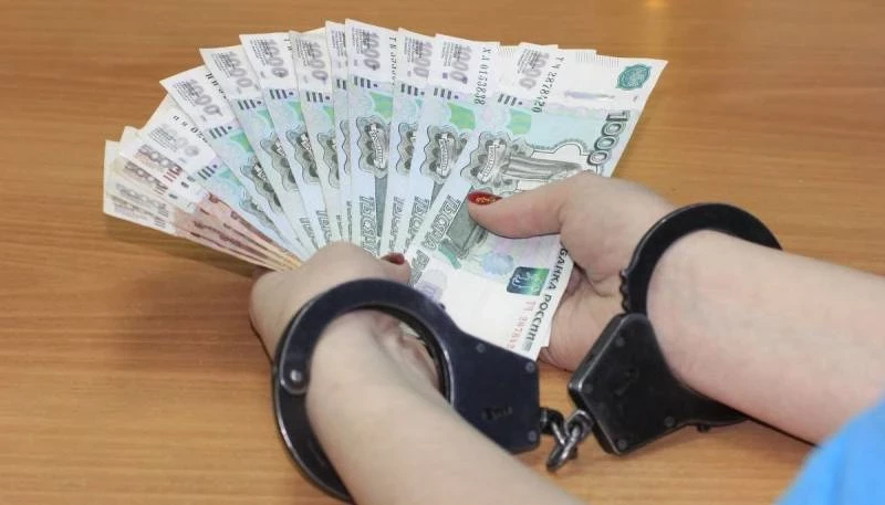 Поздравить сотрудника ОБЭП или ОБХСС с праздником 16 марта 2025 года можно в виде стихов, смс или прозы