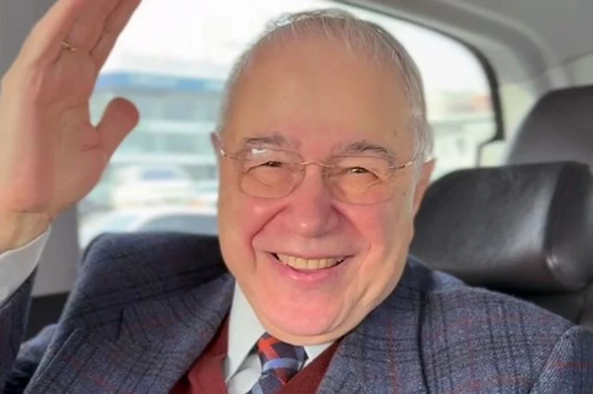 Евгений Петросян вышел на связь после панических новостей о его состоянии: "Слухи о моей смерти явно преувеличены"