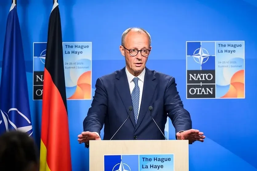 Немецкий политик призвал канцлера ФРГ отказаться от поставок оружия Киеву и поговорить с Путиным