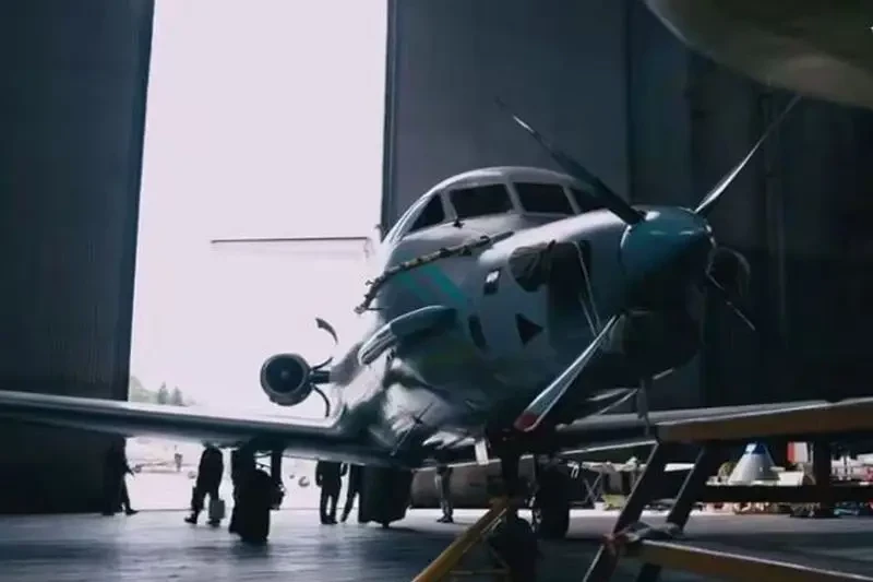 «Отработал устойчиво»: Летающая лаборатория Як-40 с российским турбовинтовым двигателем ВК-800 впервые поднялась в небо