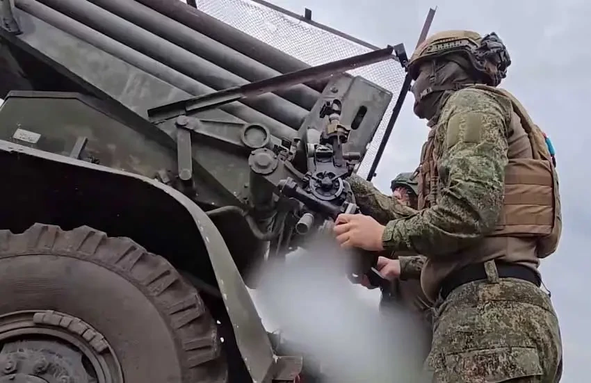 Бои за Родинское: противник пытается удержать контроль над шахтой с терриконами