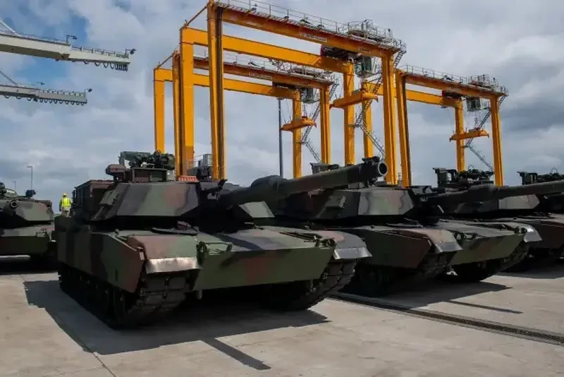 «Об этом вспомнили, подписав контракт»: Польша закупила американские танки Abrams, не имея возможности обслуживать их двигатели