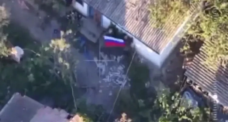 Продвижение в Днепропетровской области: флаг России водружён в Новониколаевке