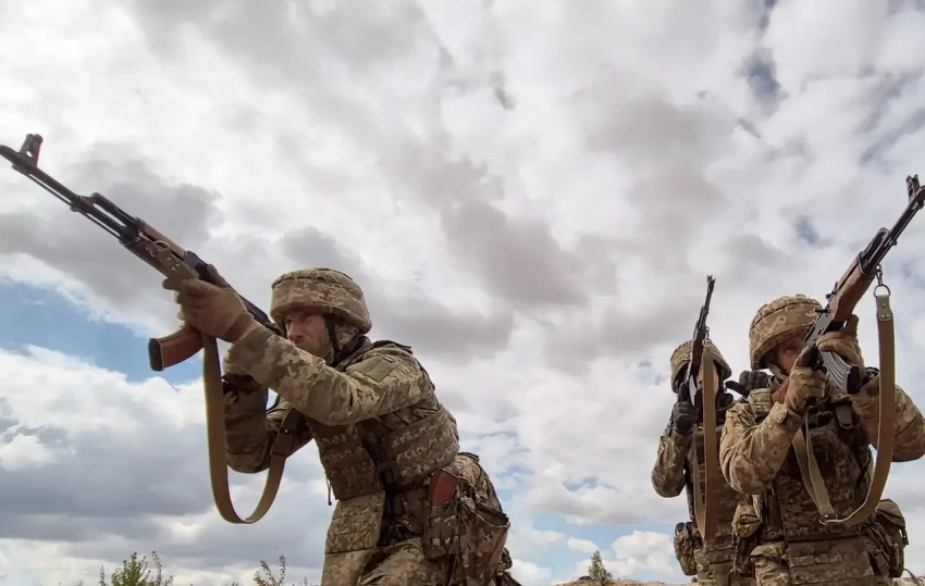 Киев перебрасывает под Сумы потерявшую всю боевую технику бригаду ВСУ