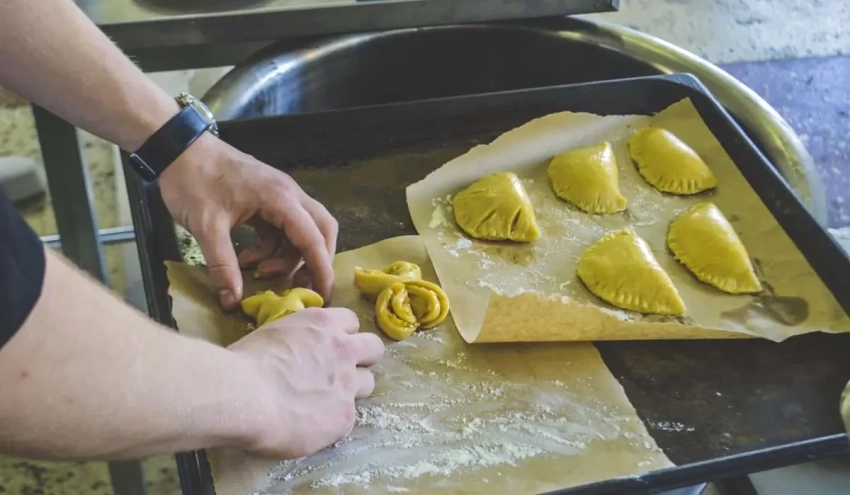 «Должно быть, сделано из золота»: скандал с закупкой полевых кухонь в Чехии