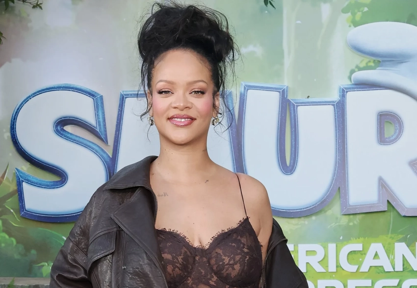 Официальный фан-аккаунт Рианны сообщил, что она родила третьего ребёнка