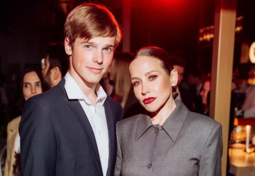 Юлия Барановская с сыном, Полина Гагарина, Максим Матвеев и Леонид Ярмольник на дне рождения ресторана Avrora