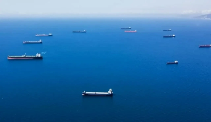 Нефтяные танкеры начали массово покидать Венесуэлу, пытаясь прорвать блокаду