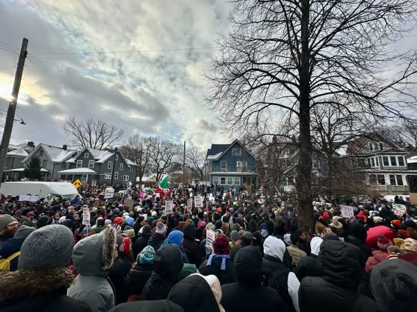 Судья в Миннесоте запретила ICE применять слезоточивый газ и нелетальное оружие