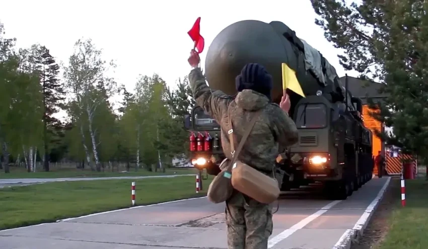 Американское СМИ: без ядерного оружия РФ уже подверглась бы нападению НАТО