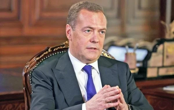 Медведев посоветовал Мерцу вспомнить, что сейчас не 1933 год