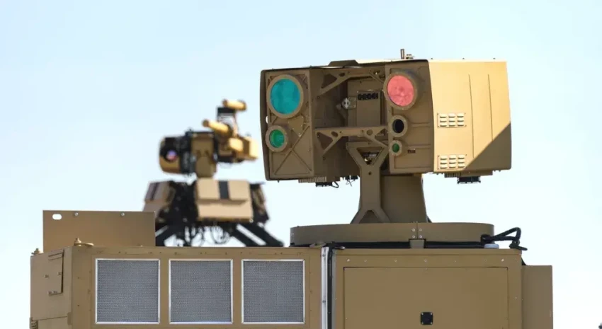 Лазеры и беспилотники: неизвестные события над Техасом