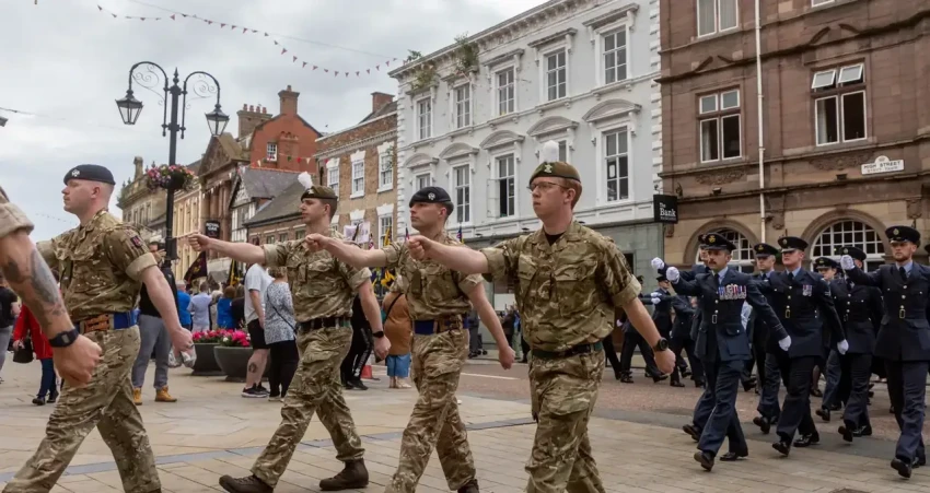 Вся угрожающая России британская армия уместится на одном стадионе в Москве