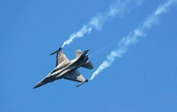 ВСУ с помощью истребителей F-16 нанесли удар по южной части Купянска: подробности боевых действий на 2 марта