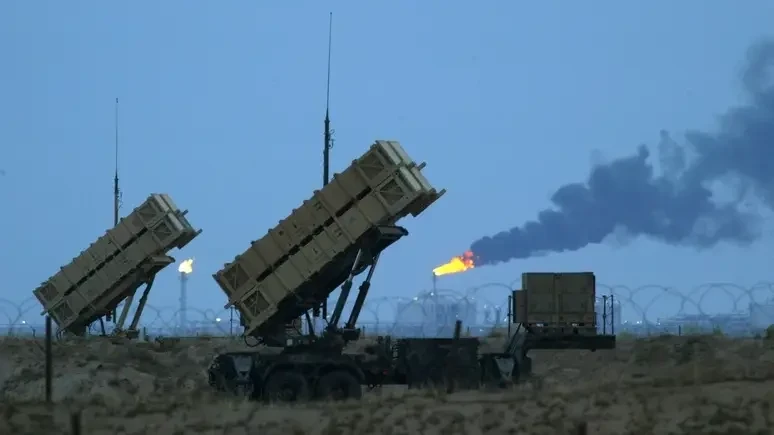 А что там такое прилетело?