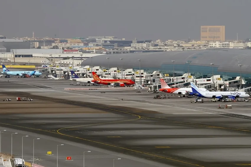 Иранские дроны нанесли удар по аэропорту Дубая и по объектам США в Бахрейне