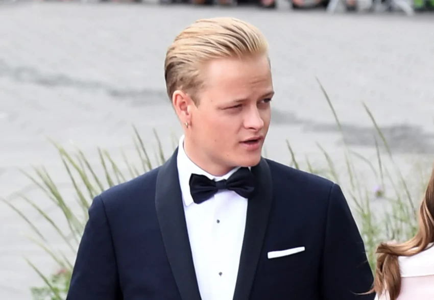 "Монстр". Прокуратура запросила для сына кронпринцессы Норвегии 7 лет тюрьмы по делу об изнасиловании