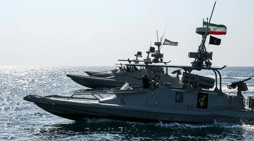 Появляются сообщения об очередном инциденте в районе Ормузского пролива