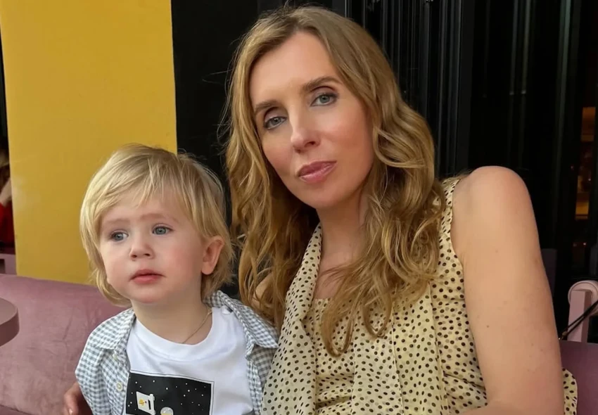 Занимается английским, шахматами и не ходит в детский сад: 57-летняя Светлана Бондарчук рассказала о трёхлетнем сыне