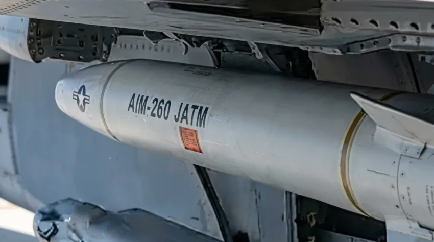 В США ускоряют создание новейшей ракеты класса «воздух-воздух» AIM-260