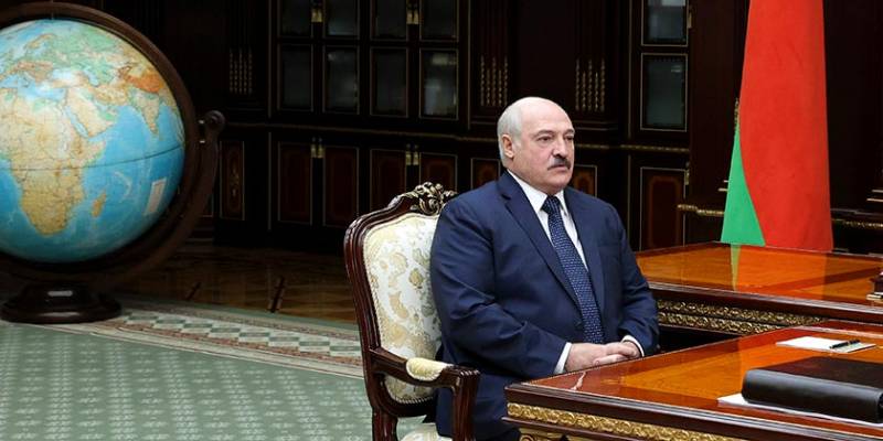 Лукашенко больше беспокоится за суверенитет Украины, чем Зеленский: почему