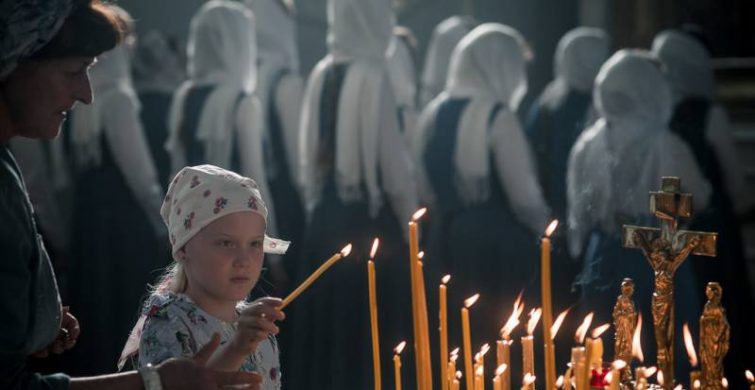 Вселенская Троицкая родительская суббота 2023 года: какого числа идти на кладбище, традиции и приметы, что нельзя делать в этот день
